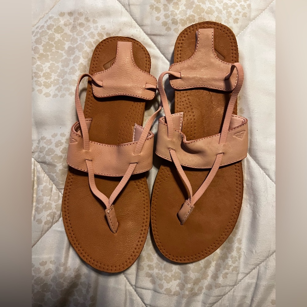 Roxy sandals, never worn! Women’s size 10
